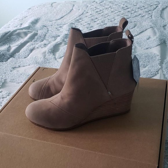TOMS Women's Kelsey Fashion Boot size 10 - Picture 1 of 7